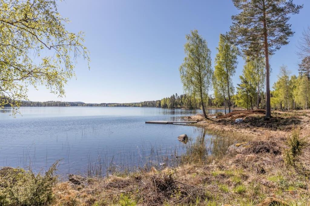 Cozy Cottage By The Lake, Charlottenberg Åmotfors 外观 照片